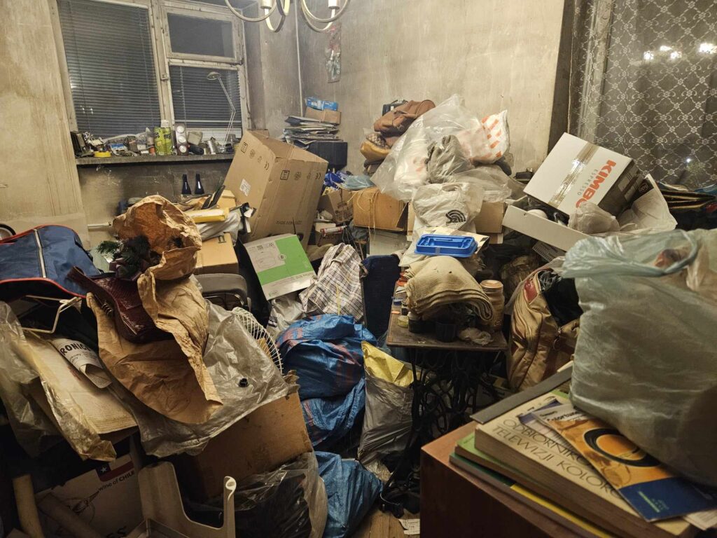 Skup Staroci, Opróżnianie mieszkań, Opróżnianie piwnic i strychów, Wywóz rzeczy, Demontaże, opróżnianie biur i magazynów przemysłowych, Likwidacje, Warszawa i okolice, Warszawa, województwo mazowieckie